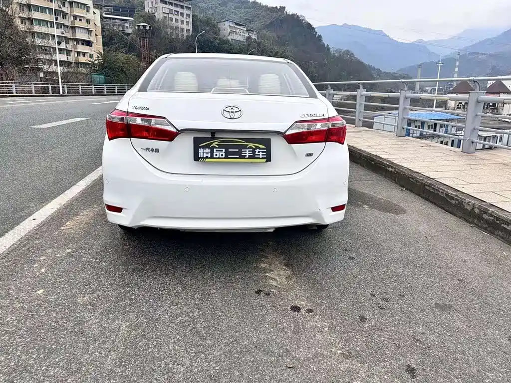 Toyota Corolla 2015