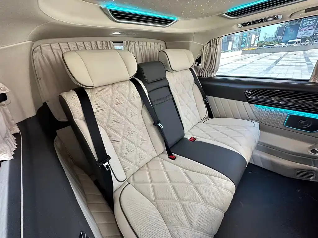 Mercedes-Benz Vito 2025 — фото 10