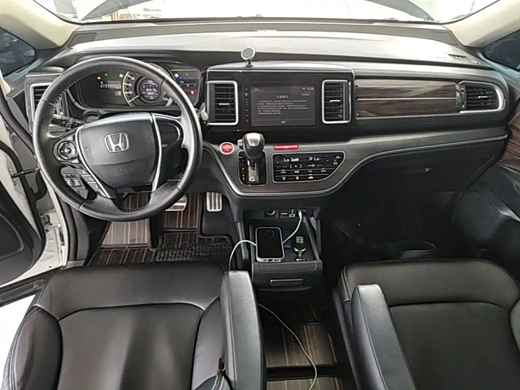 Honda Elysion 2019 — фото 10