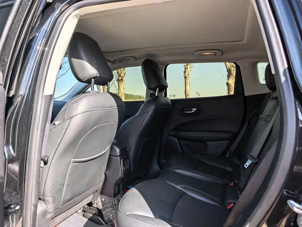 Jeep Compass 2019 — фото 9