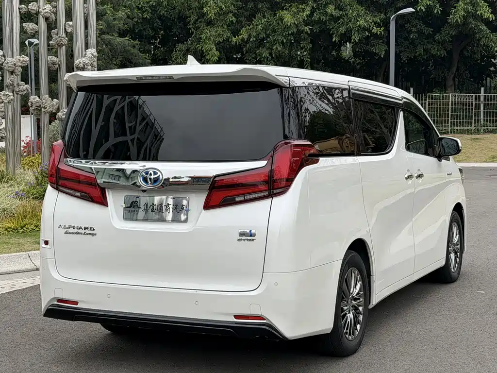 Toyota Alphard 2021 — фото 4