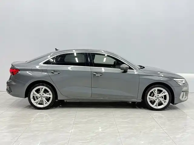 Audi A3 2021 — фото 2