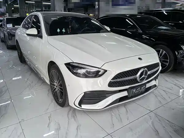 Mercedes-Benz C-Class 2024