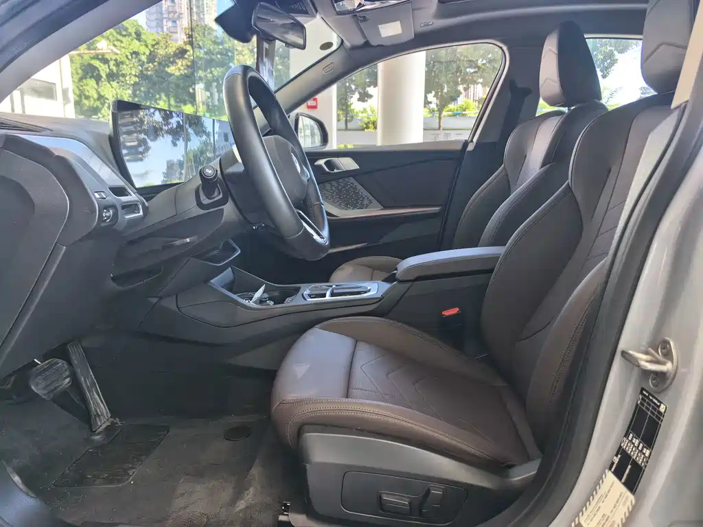 BMW 2 Series 2025 — фото 14