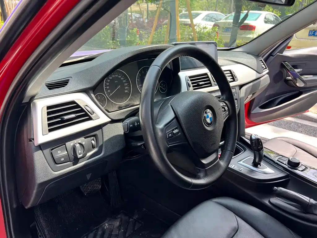 BMW 3 Series 2013 — фото 20