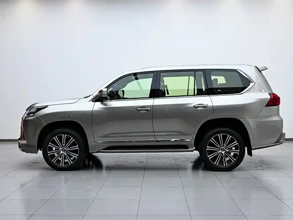 Lexus LX 2017