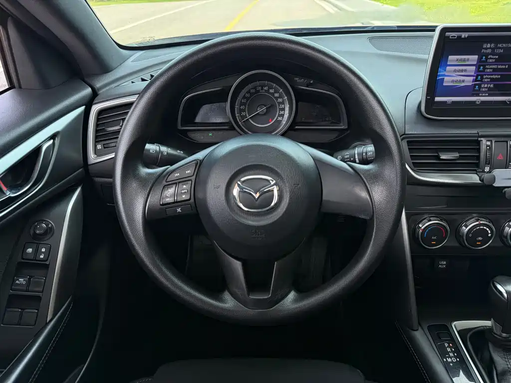 Mazda CX-4 2016 — фото 10