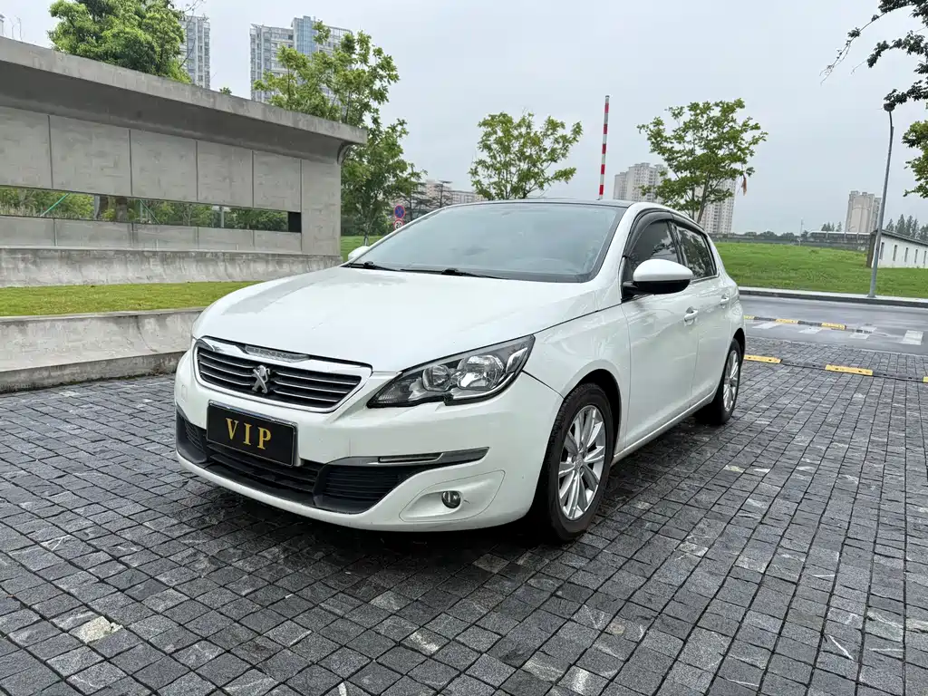 Peugeot 308S 2015 — фото 1