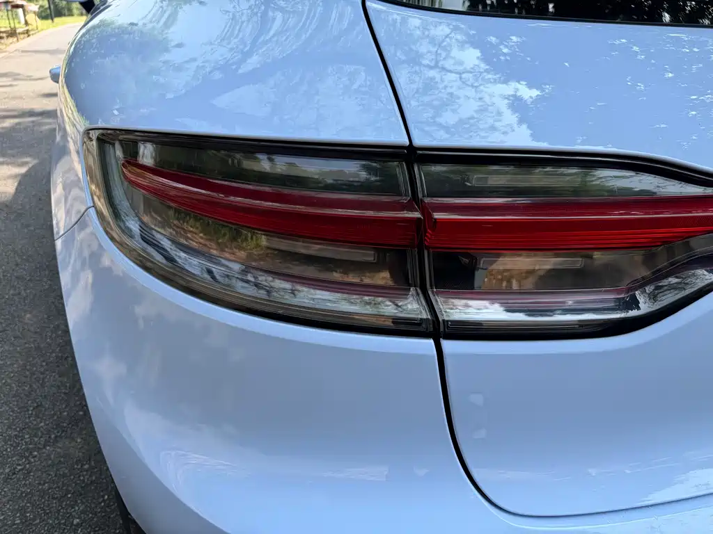 Porsche Macan 2019 — фото 20