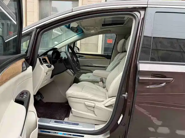 Buick GL8 2017