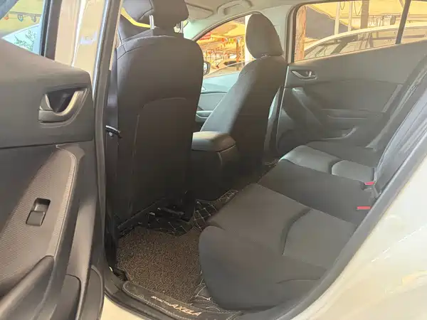 Mazda 3 Axela 2018