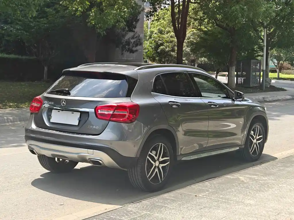 Mercedes-Benz GLA 2016