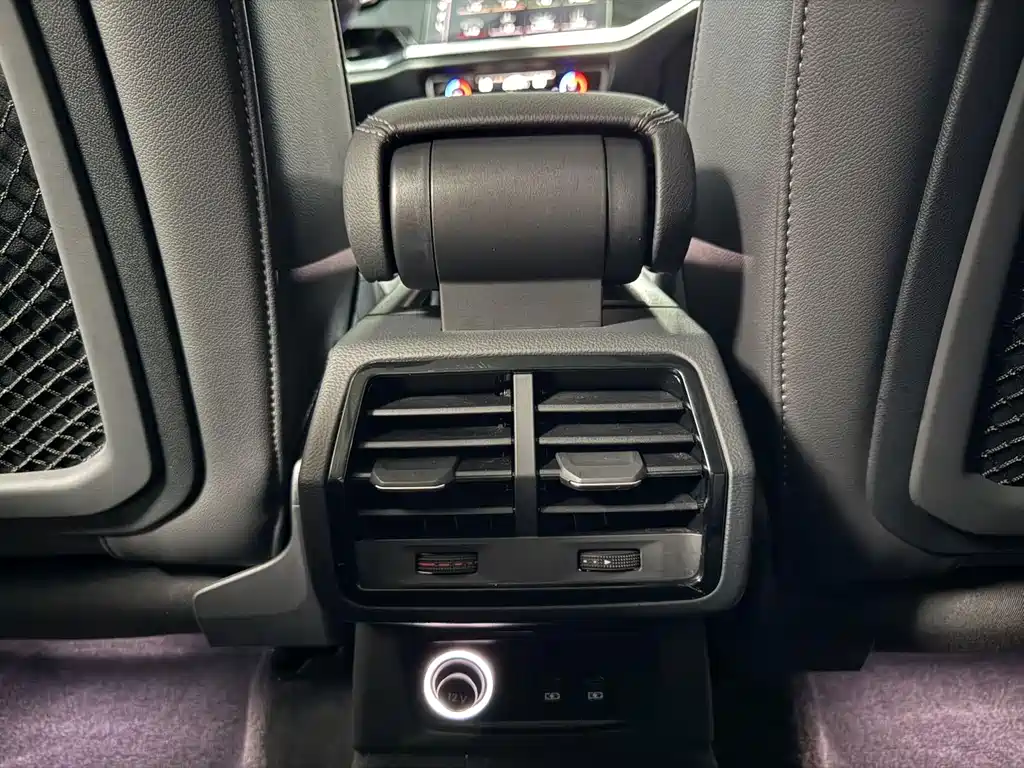 Audi Q3 2022 — фото 14