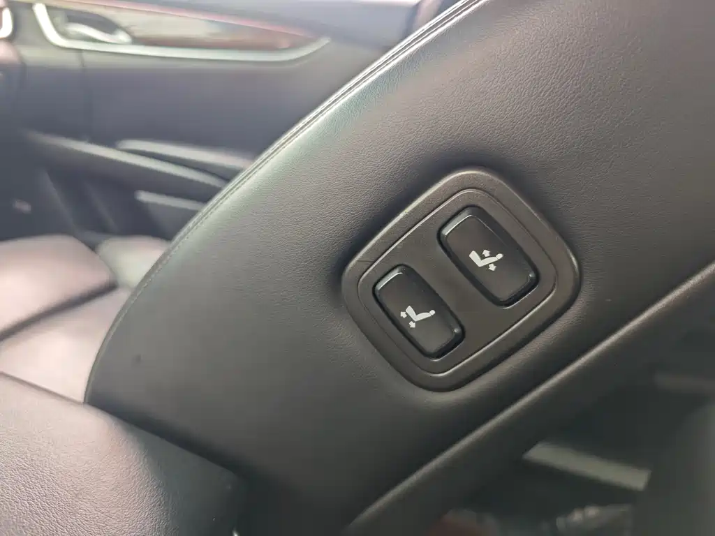Cadillac XTS 2014 — фото 13