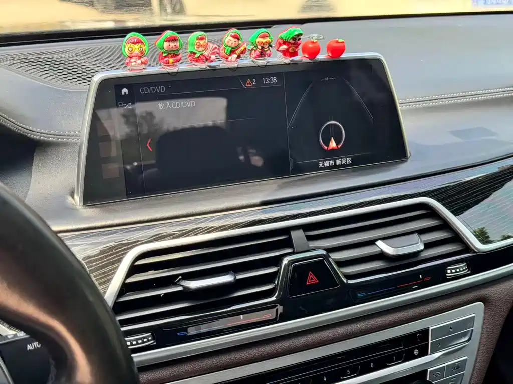 BMW 7 Series 2018 — фото 17