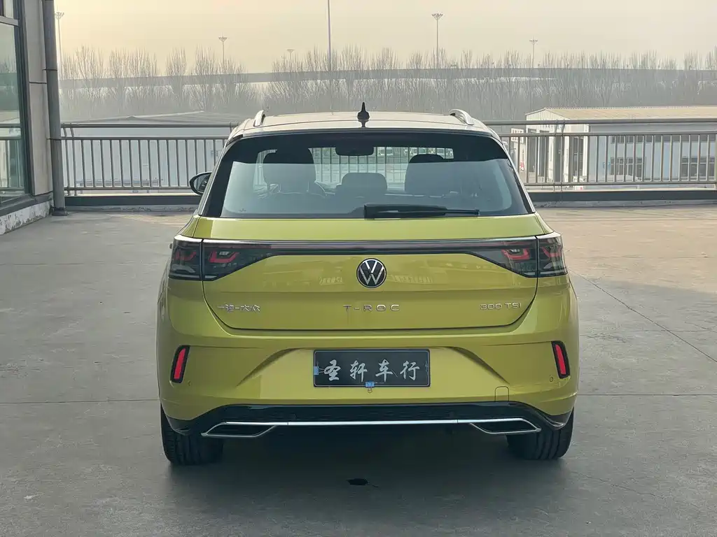Volkswagen T-Roc 2023 — фото 4