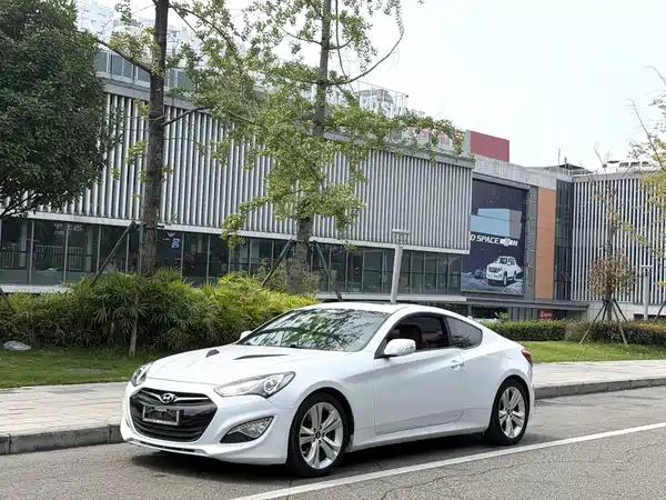 Hyundai Genesis Coupe 2013