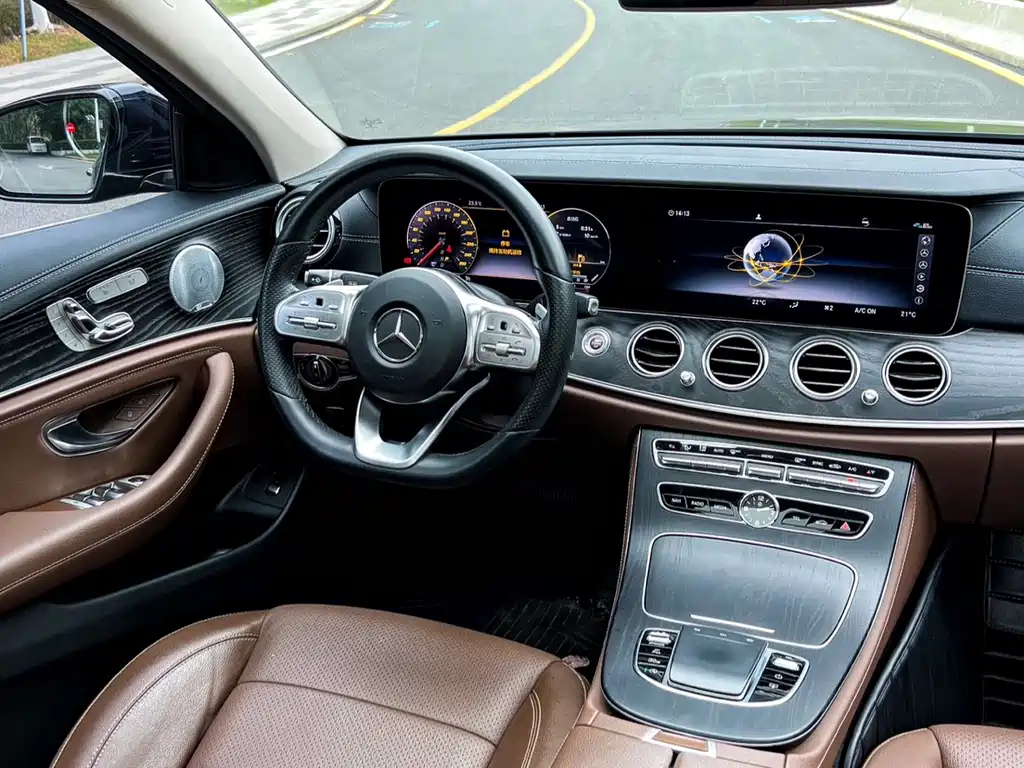 Mercedes-Benz E-Class 2020 — фото 12