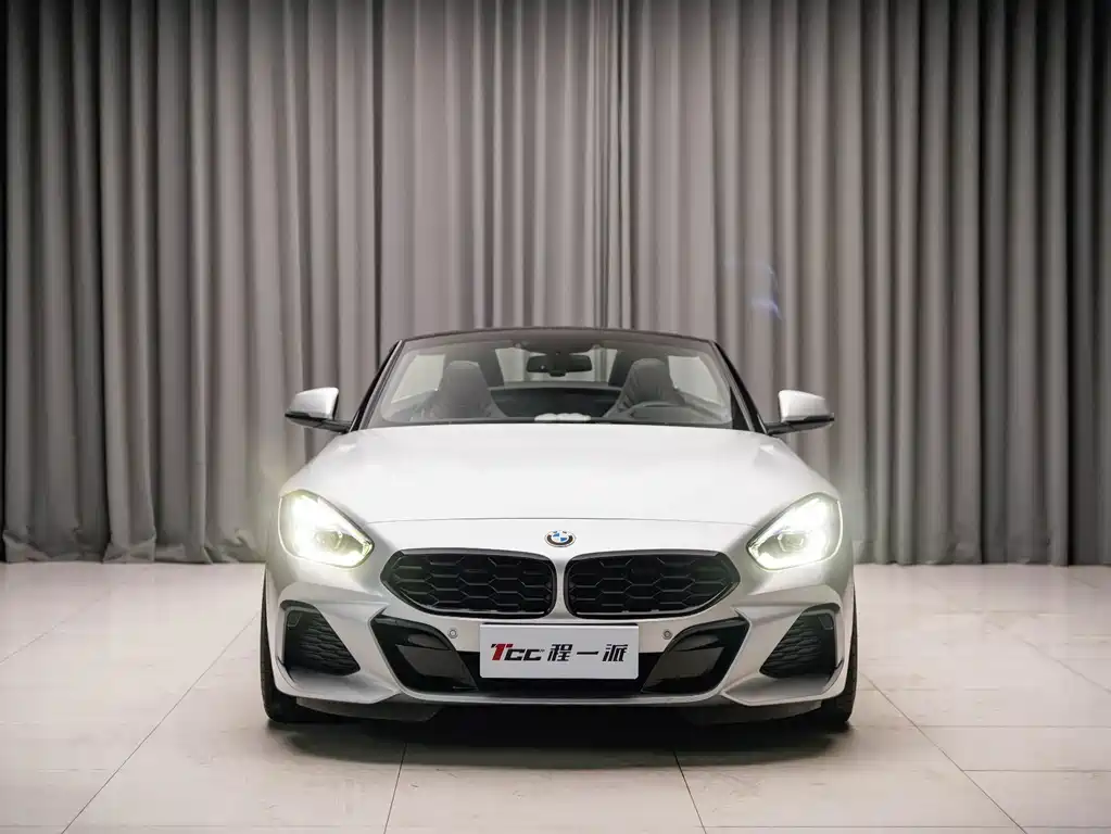 BMW Z4 2023 — фото 3