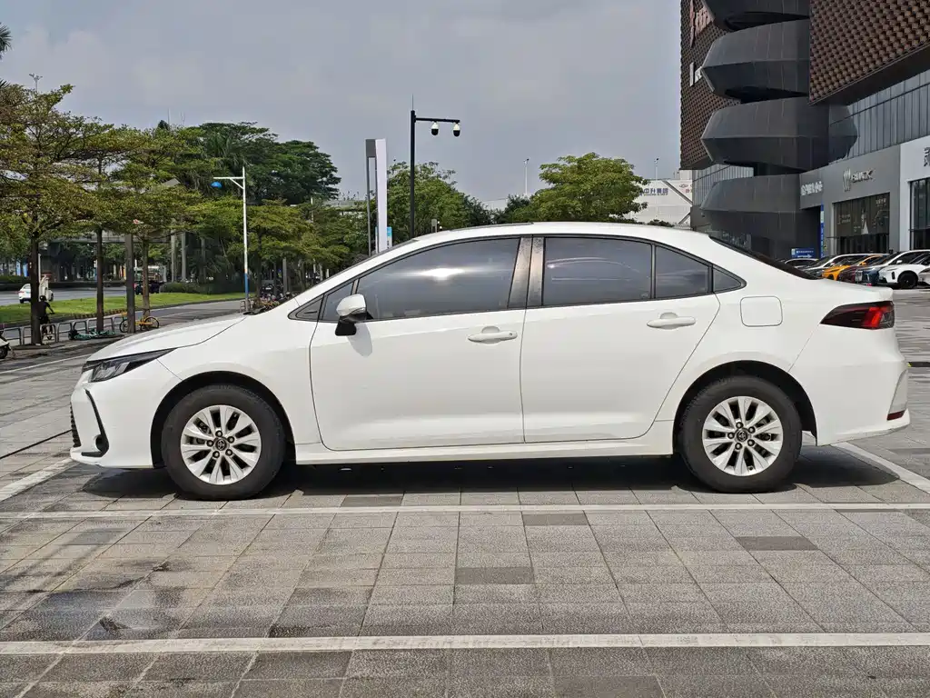 Toyota Corolla 2020 — фото 9