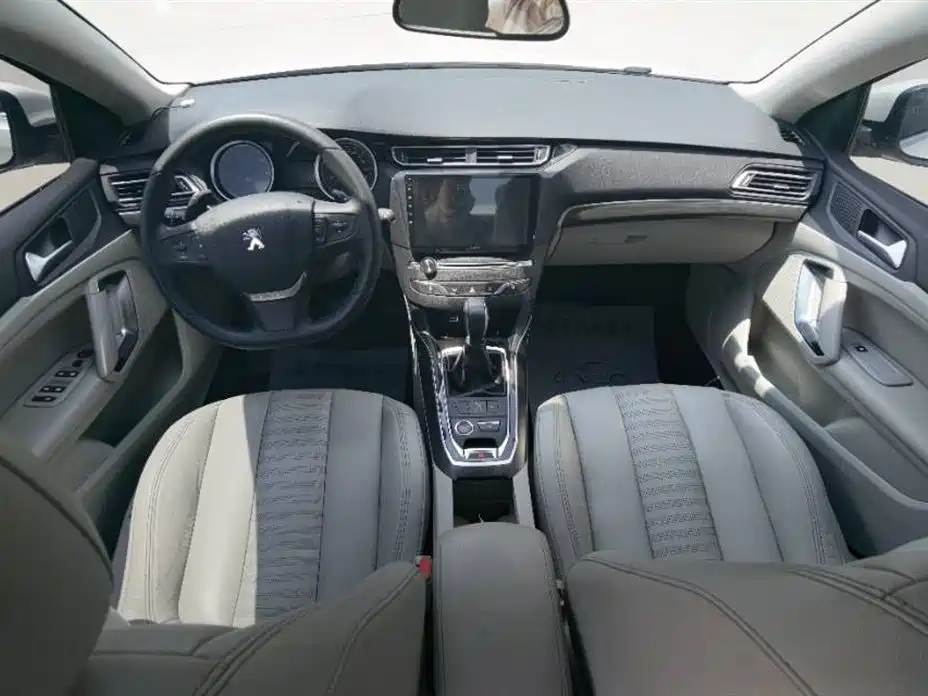Peugeot 408 2015 — фото 6
