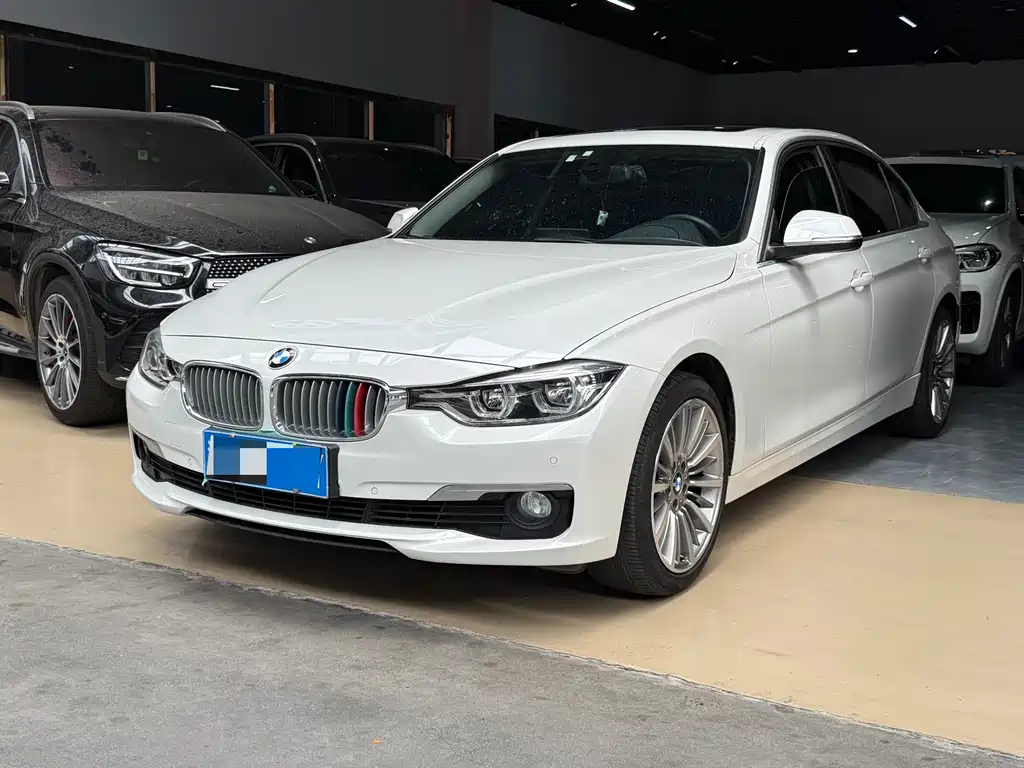 BMW 3 Series 2019 — фото 1