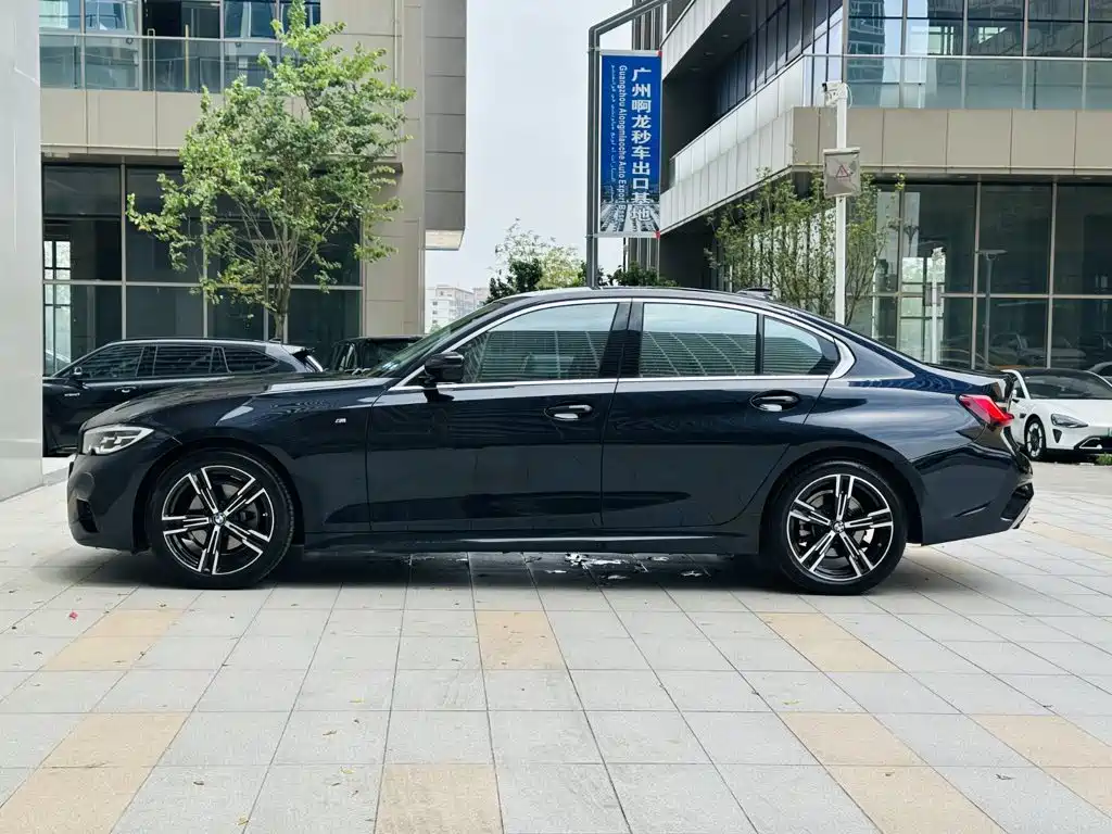 BMW 3 Series 2022