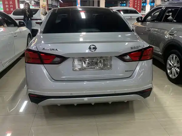Nissan Teana 2021