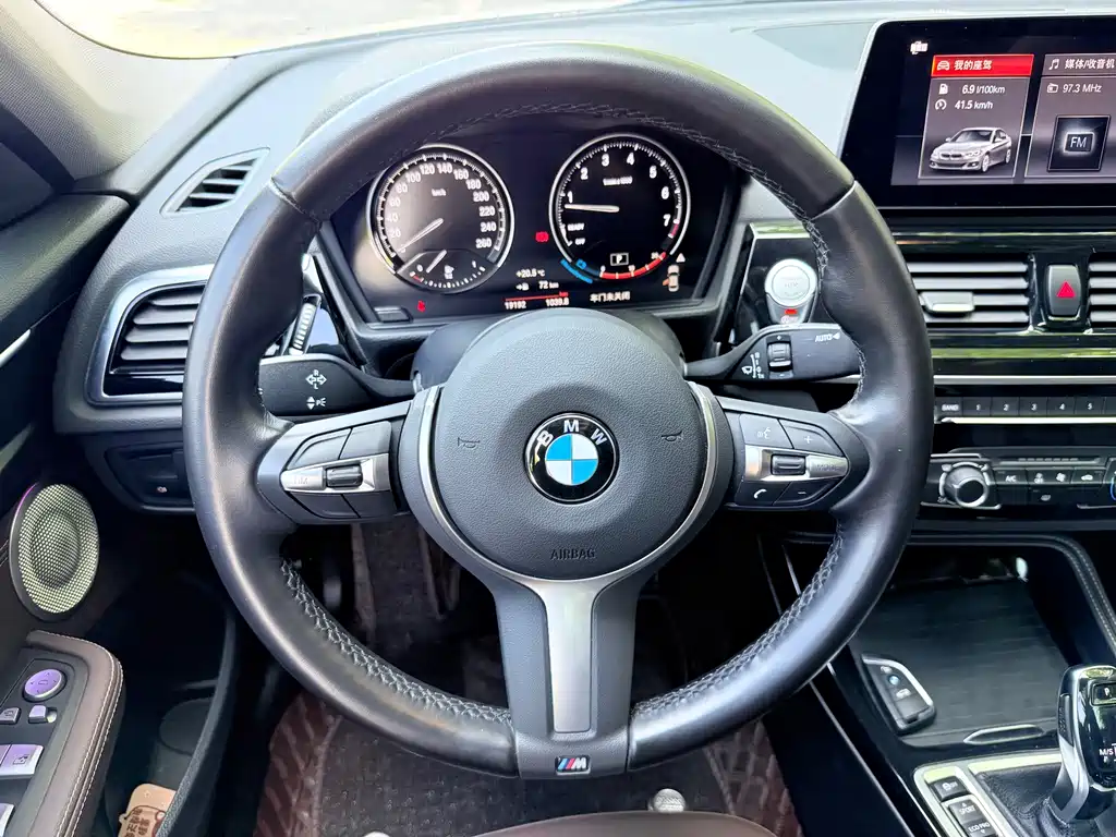 BMW 1 Series 2024 — фото 19