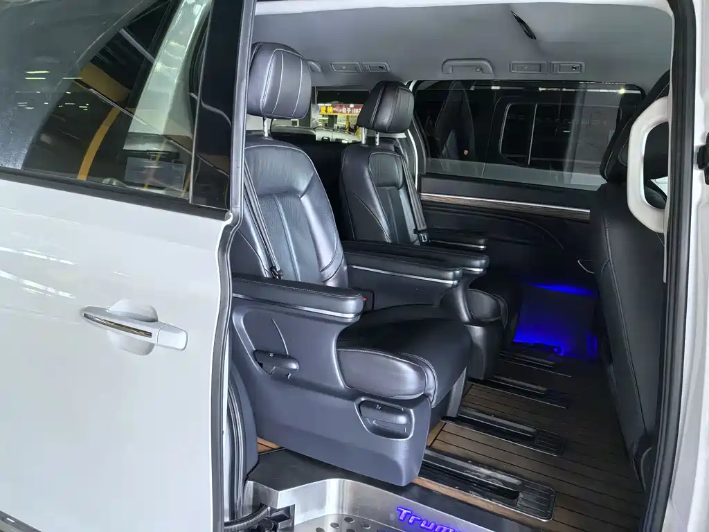 GAC Motor Trumpchi M8 2023 — фото 12