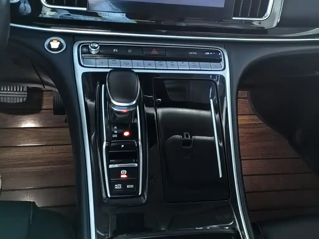 GAC Motor Trumpchi M8 2023 — фото 10