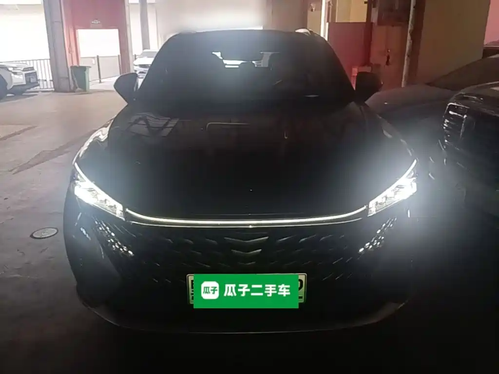 Roewe RX5 New Energy 2023 — фото 3