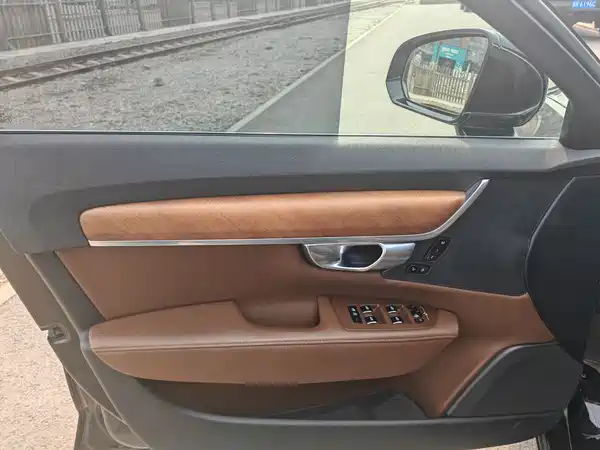 Volvo S90 2019