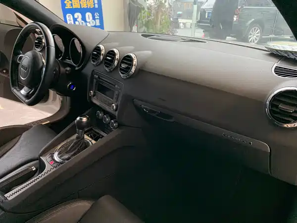 Audi TT 2011