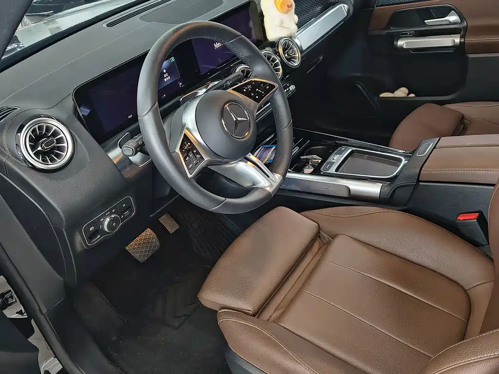 Mercedes-Benz GLB 2025