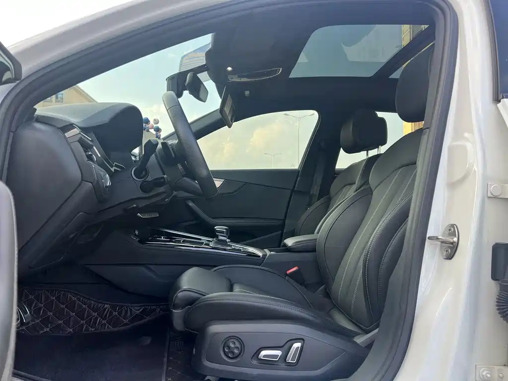 Audi A4L 2024