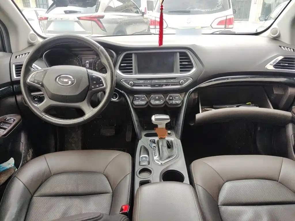 GAC Trumpchi GS4 2018 — фото 13