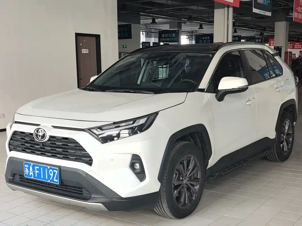 Toyota RAV4 2023 — фото 15