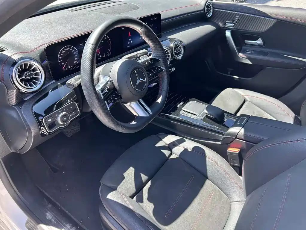Mercedes-Benz A-Class 2023 — фото 9