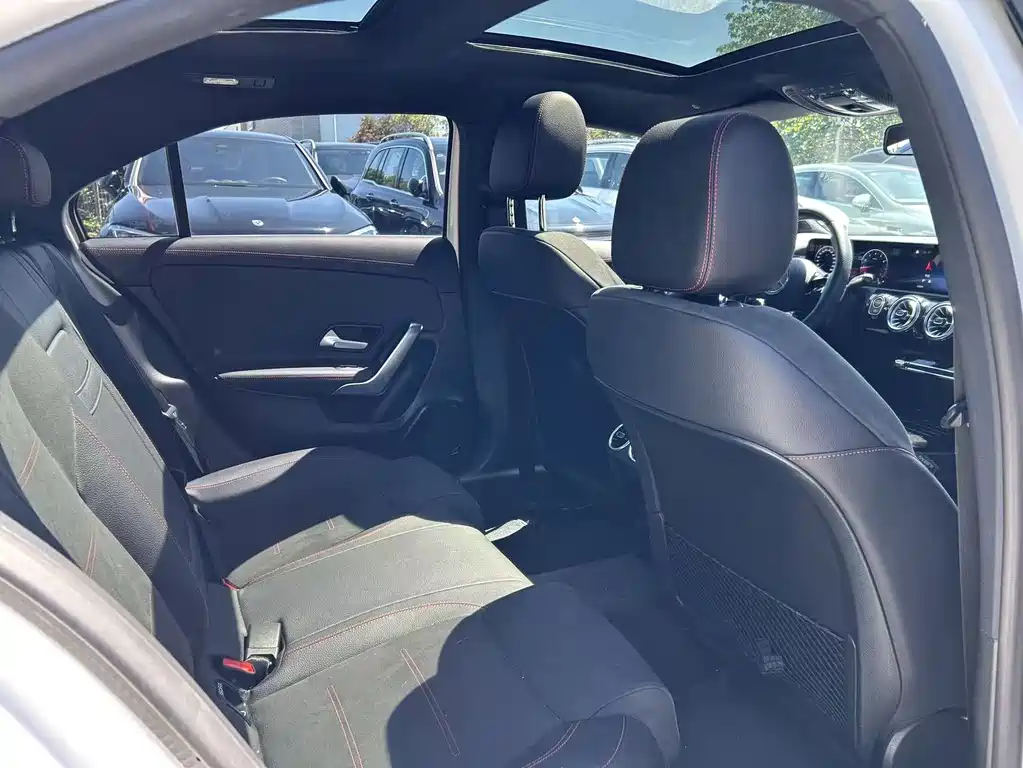 Mercedes-Benz A-Class 2023 — фото 13