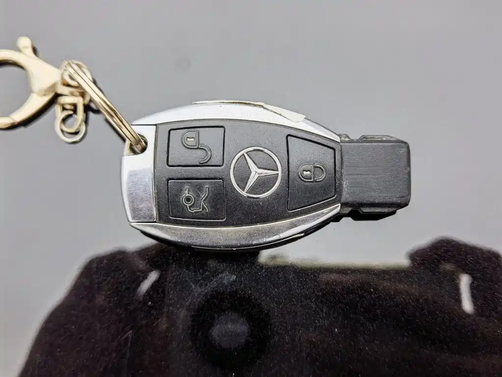 Mercedes-Benz E-Class 2013 — фото 19
