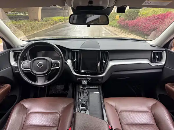 Volvo XC60 2019