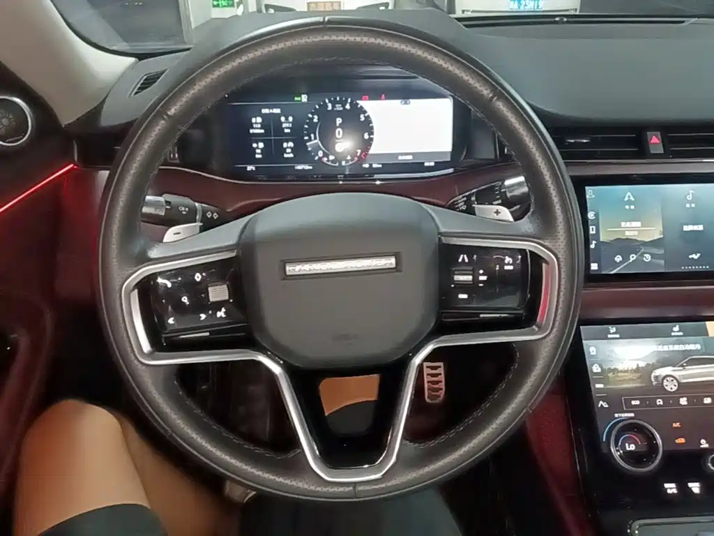 Land Rover Range Rover Evoque 2022 — фото 11