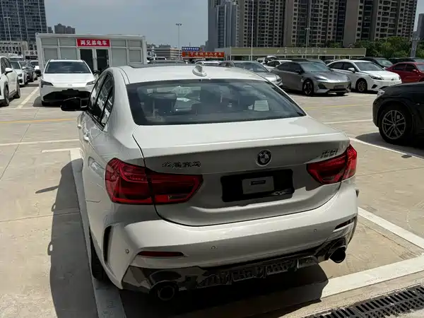BMW 1 Series 2021