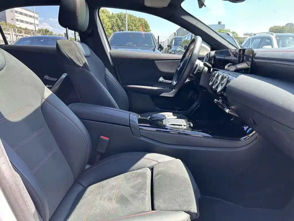 Mercedes-Benz A-Class 2023 — фото 15