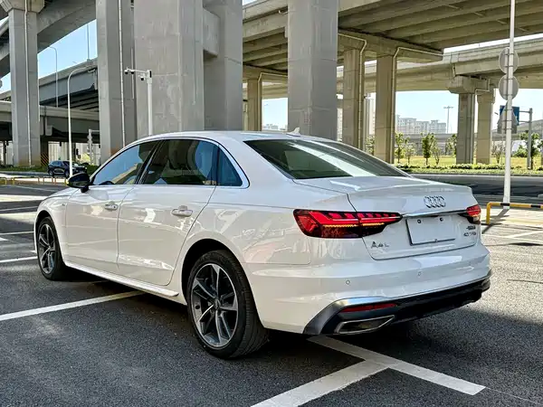 Audi A4L 2020