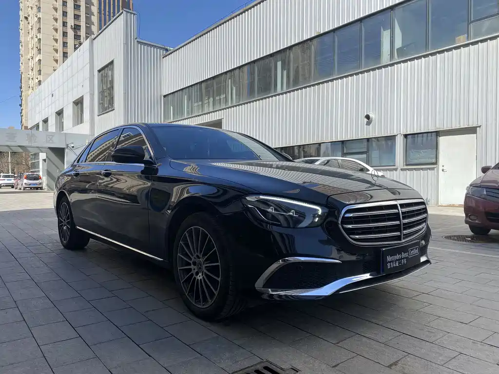 Mercedes-Benz E-Class 2023 — фото 3