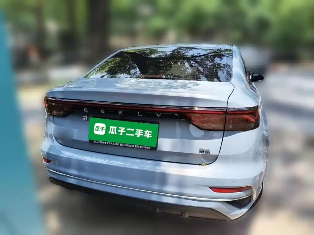 Geely Emgrand 2023