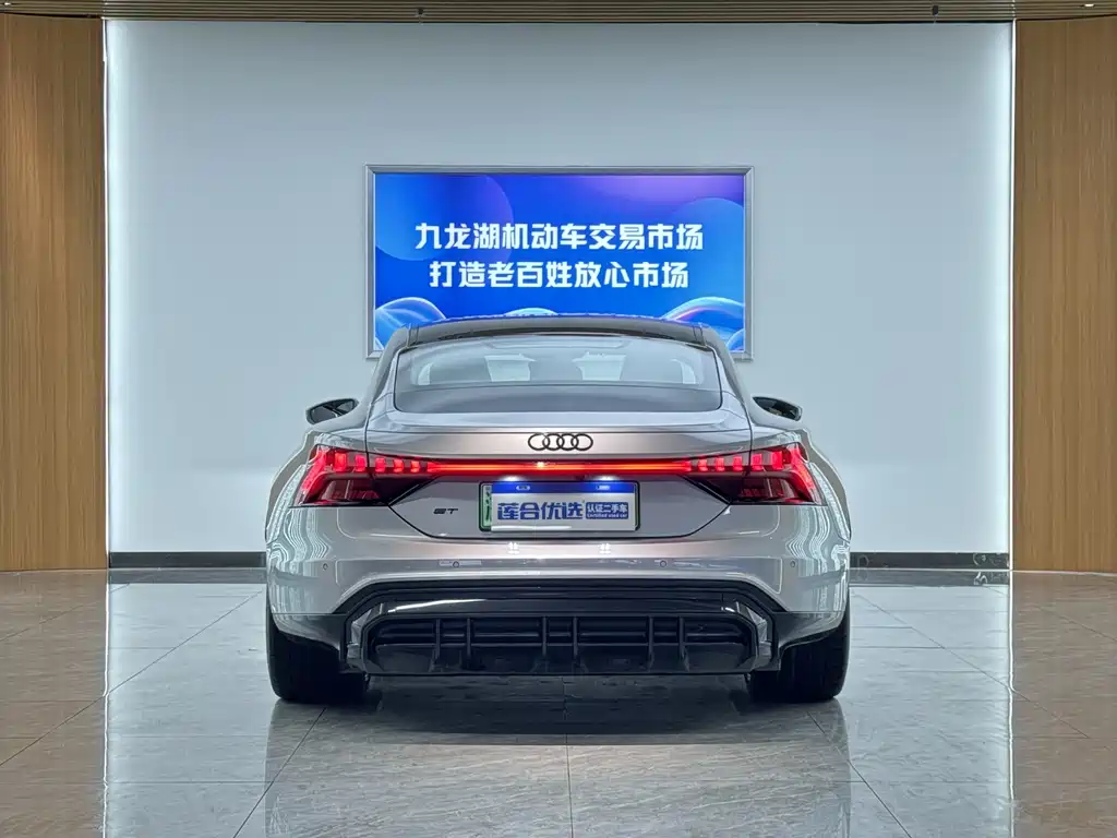 Audi e-tron GT 2024 — фото 5