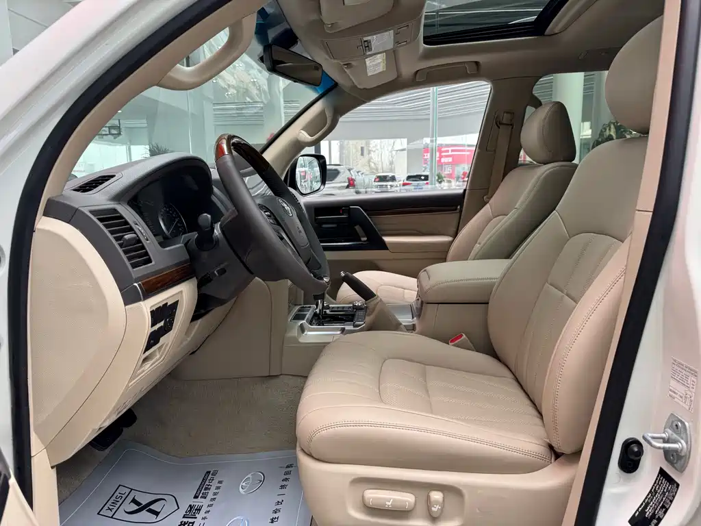 Toyota Land Cruiser 2019 — фото 12